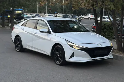Hyundai Elantra 2023